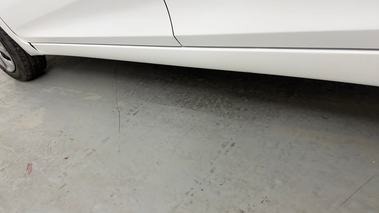 Used 2017 Hyundai Eon Magna + Petrol Manual dents MINOR DENT
