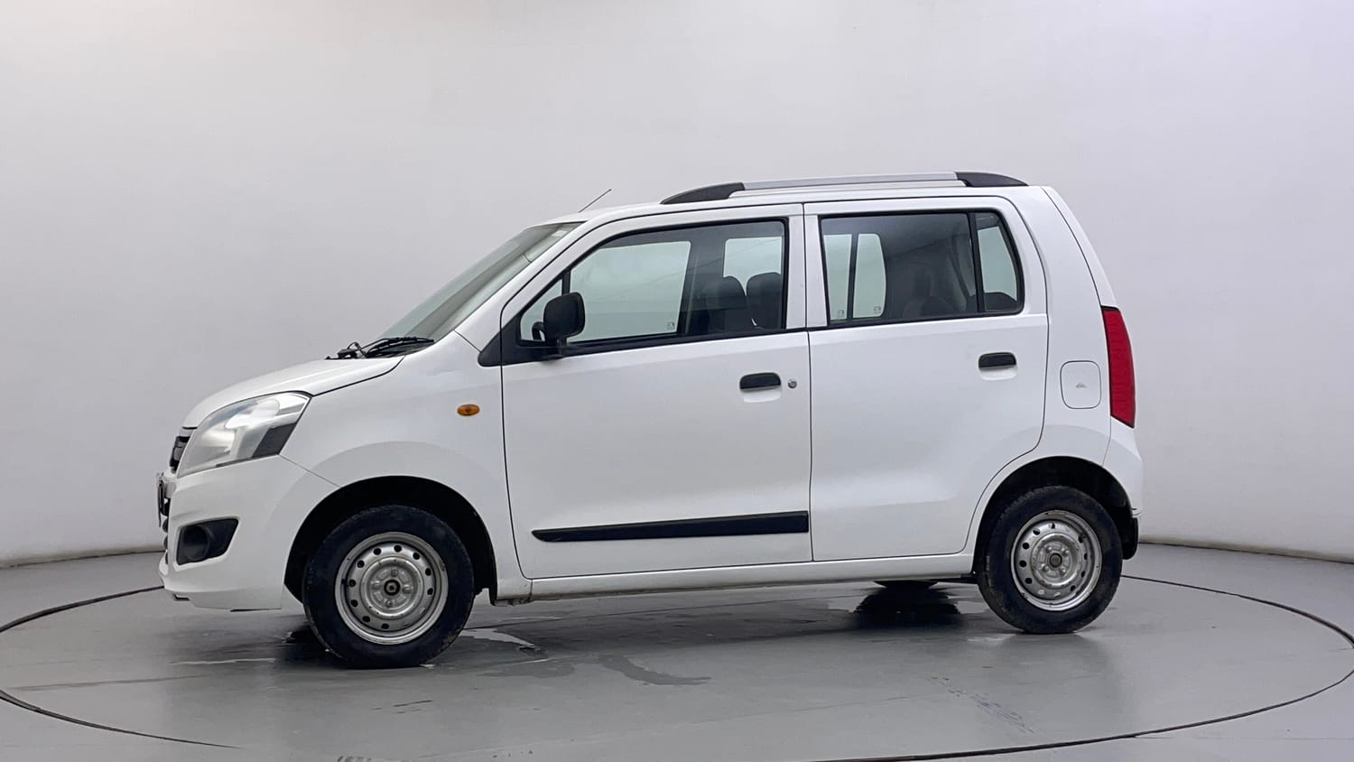 Used 2013 Maruti Suzuki Wagon R LXI Petrol Manual exterior LEFT SIDE VIEW