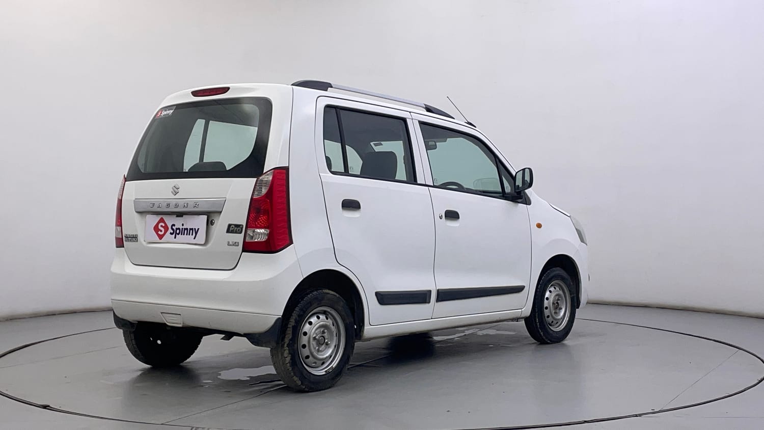 Used 2013 Maruti Suzuki Wagon R LXI Petrol Manual exterior RIGHT REAR CORNER VIEW