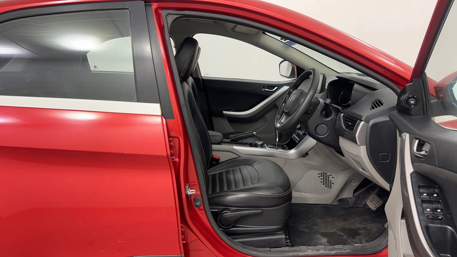 Used 2018 Tata Nexon XZA Plus Petrol Petrol Automatic interior RIGHT SIDE FRONT DOOR CABIN VIEW