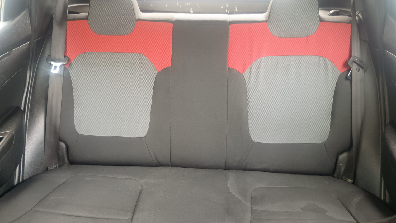 Used 2019 Renault Kwid RXT Opt Petrol Manual interior REAR SEAT CONDITION VIEW