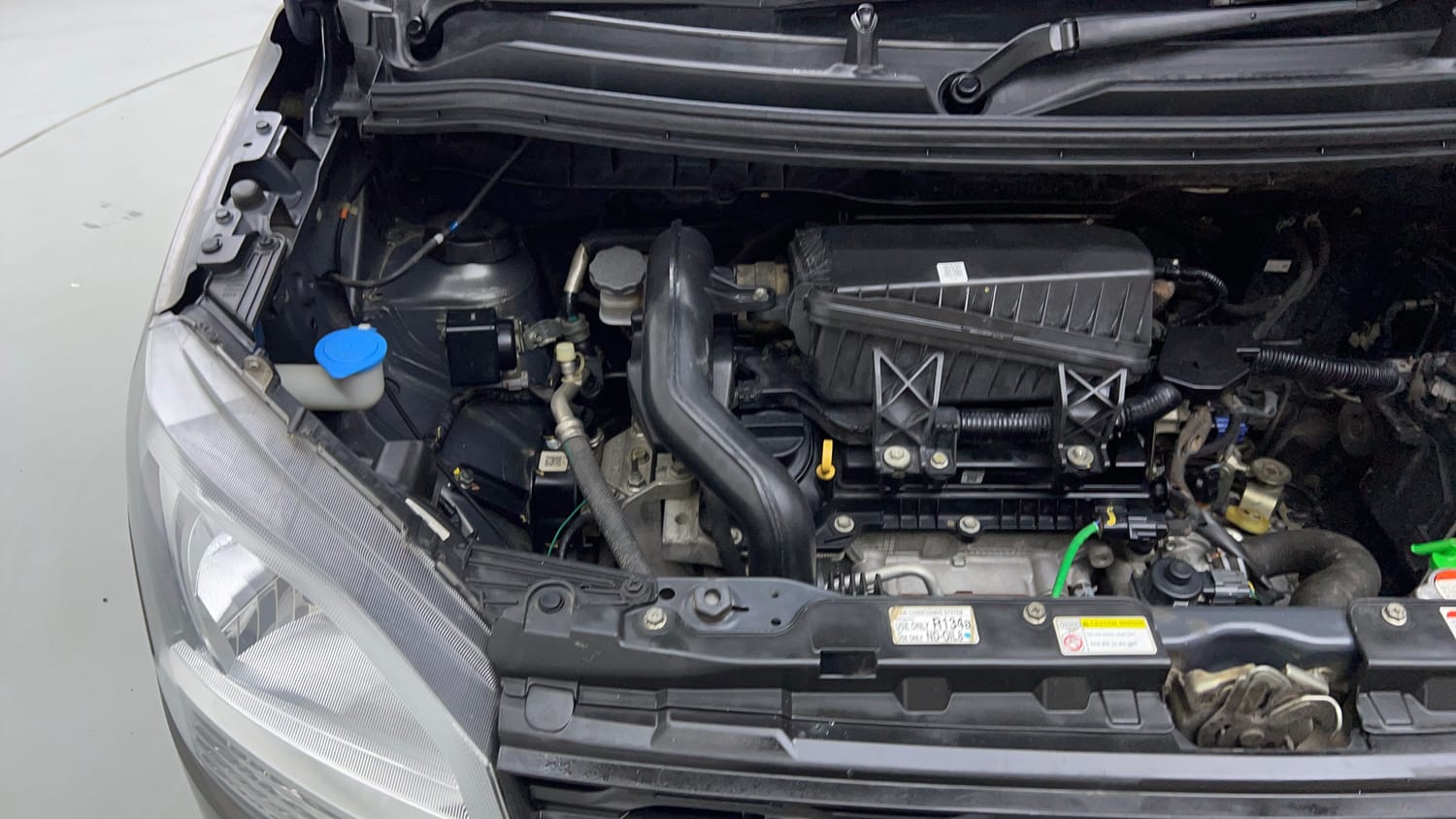 Used 2023 Maruti Suzuki Wagon R VXI 1.0 Petrol Manual engine ENGINE RIGHT SIDE VIEW