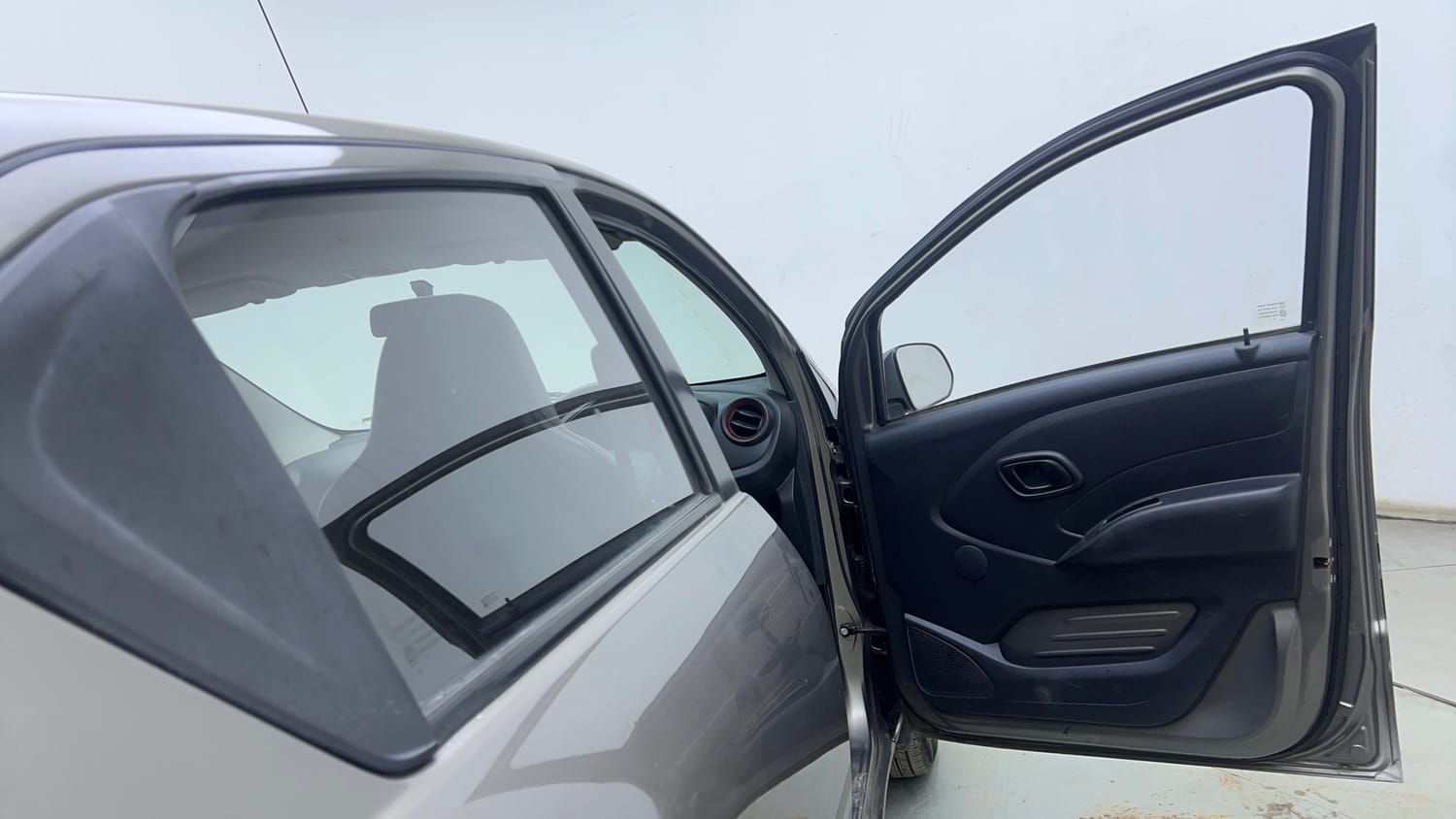 Used 2016 Datsun Redi-GO S Petrol Manual interior RIGHT FRONT DOOR OPEN VIEW