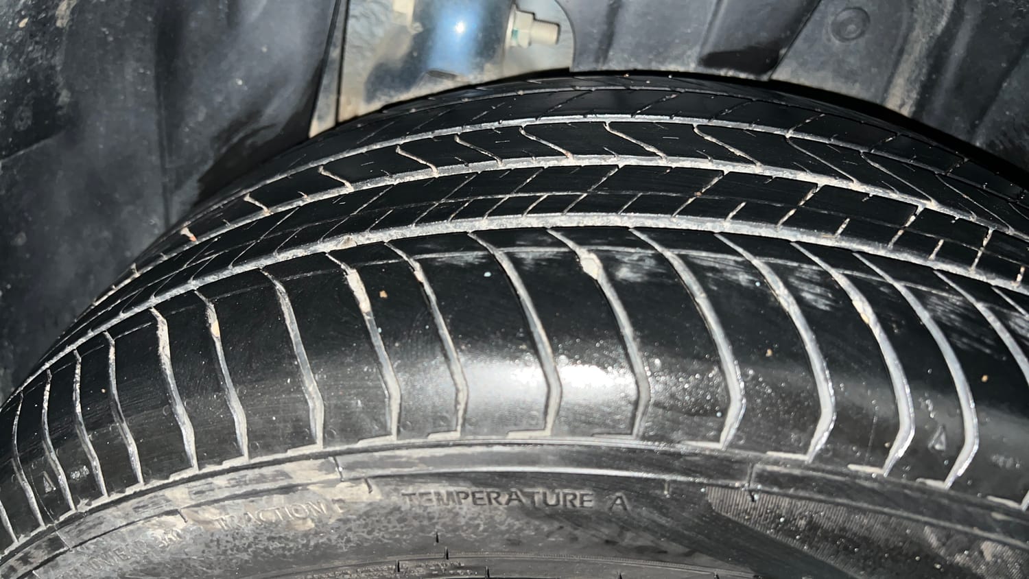 Used 2025 Mahindra XUV 3XO AX7 1.2 Petrol AT Petrol Automatic tyres LEFT REAR TYRE TREAD VIEW