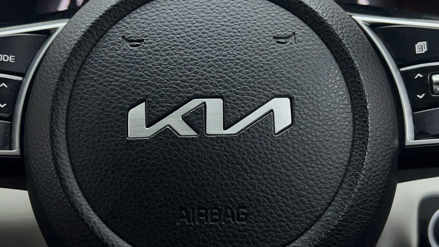 Used 2023 Kia Sonet HTX 1.0 DCT Petrol Automatic top_features Airbags
