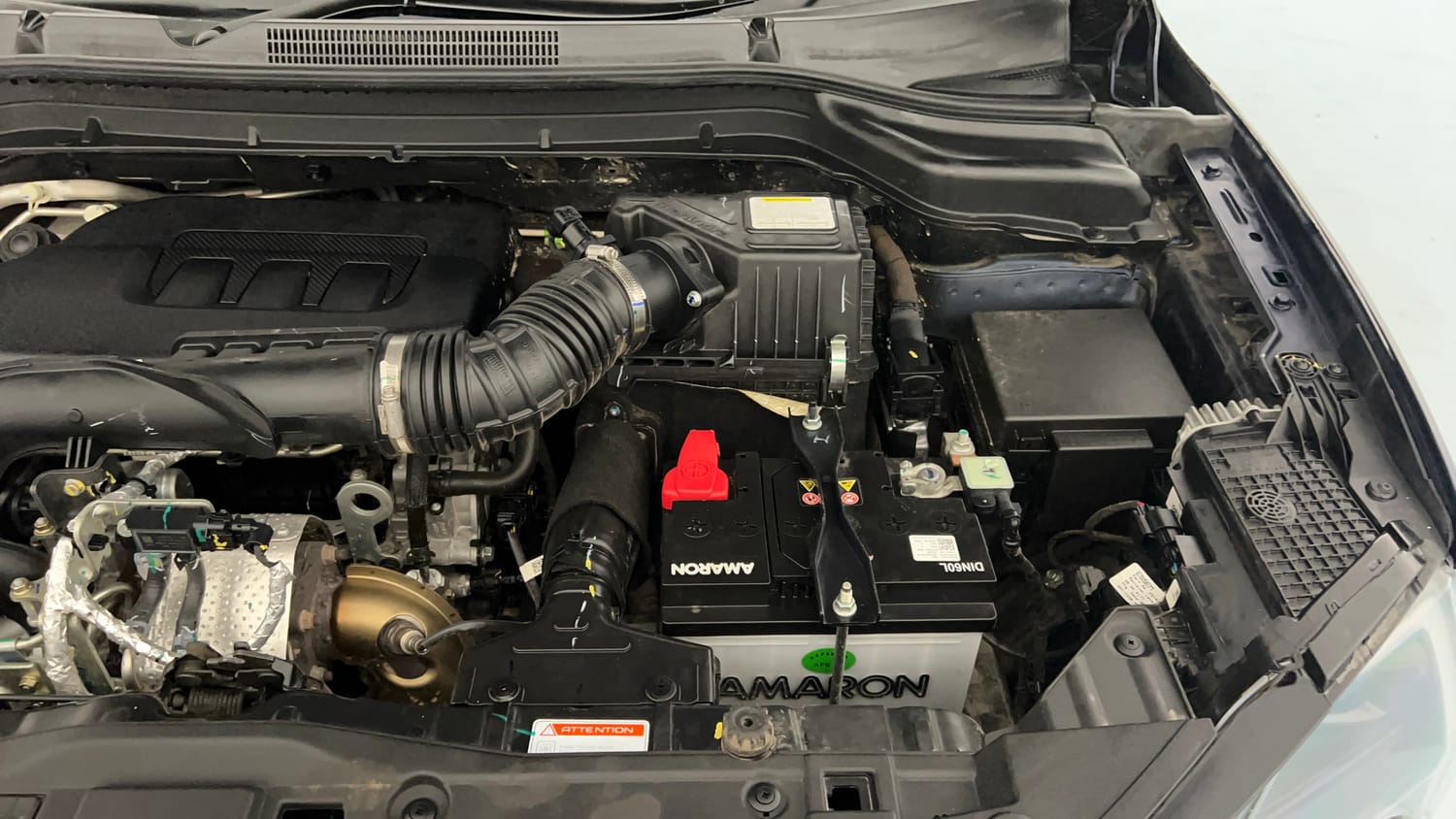 Used 2025 Mahindra XUV 3XO AX7 1.2 Petrol AT Petrol Automatic engine ENGINE LEFT SIDE VIEW
