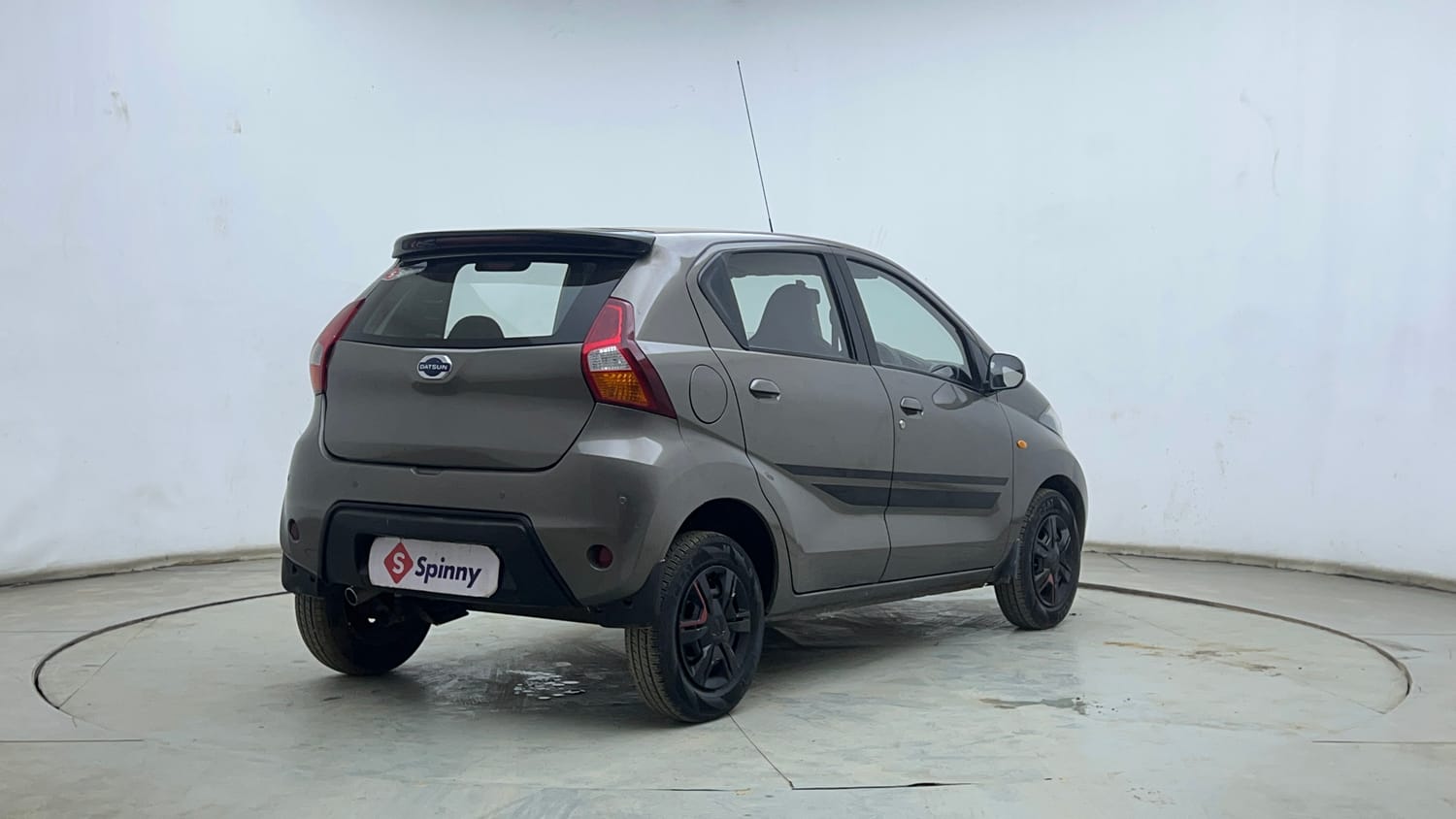 Used 2016 Datsun Redi-GO S Petrol Manual exterior RIGHT REAR CORNER VIEW