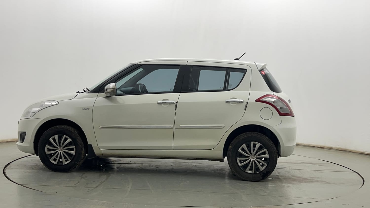 Used 2013 Maruti Suzuki Swift VXi Petrol Manual exterior LEFT SIDE VIEW
