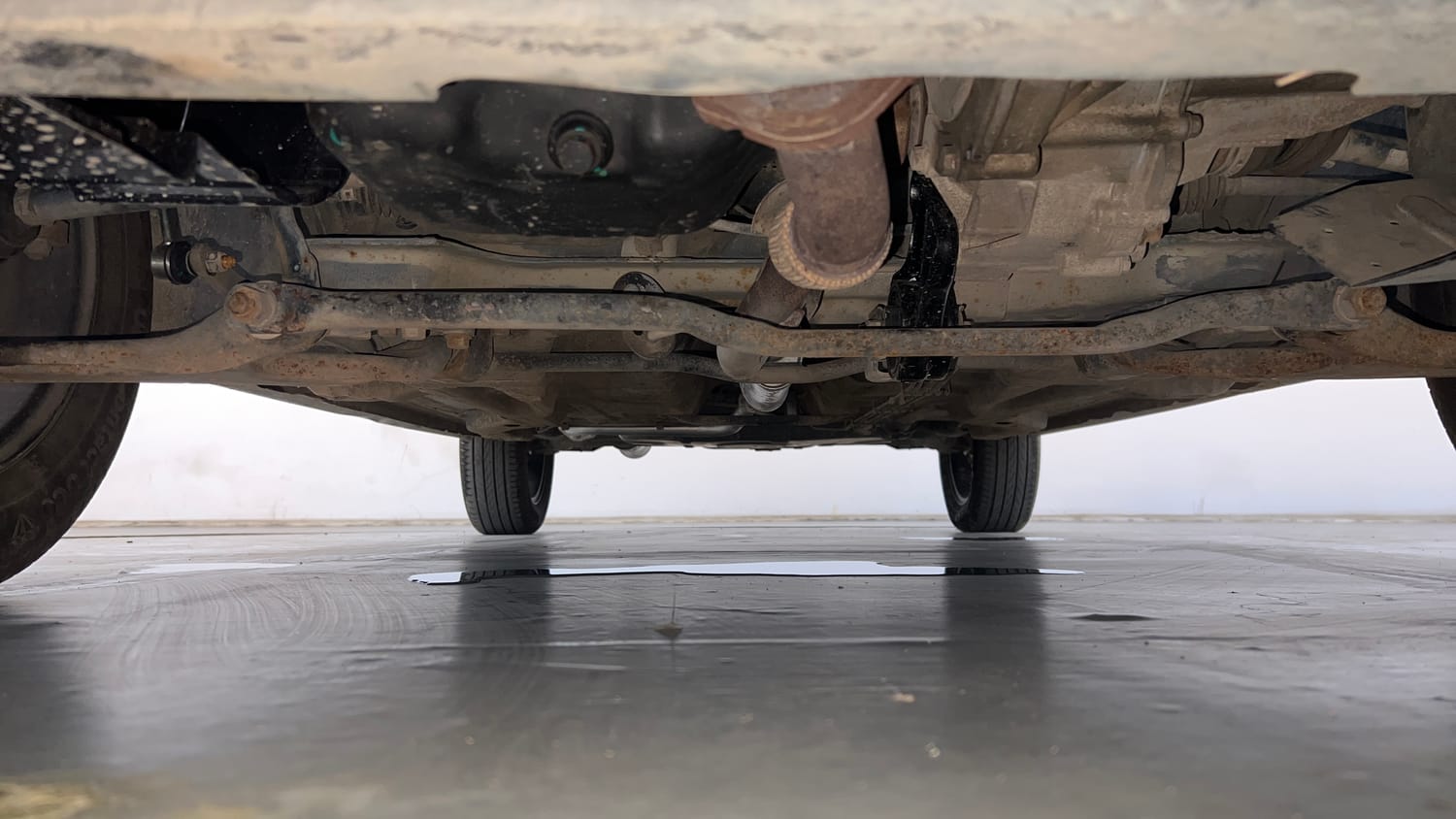 Used 2020 Tata Tiago XT Petrol Manual extra FRONT LEFT UNDERBODY VIEW