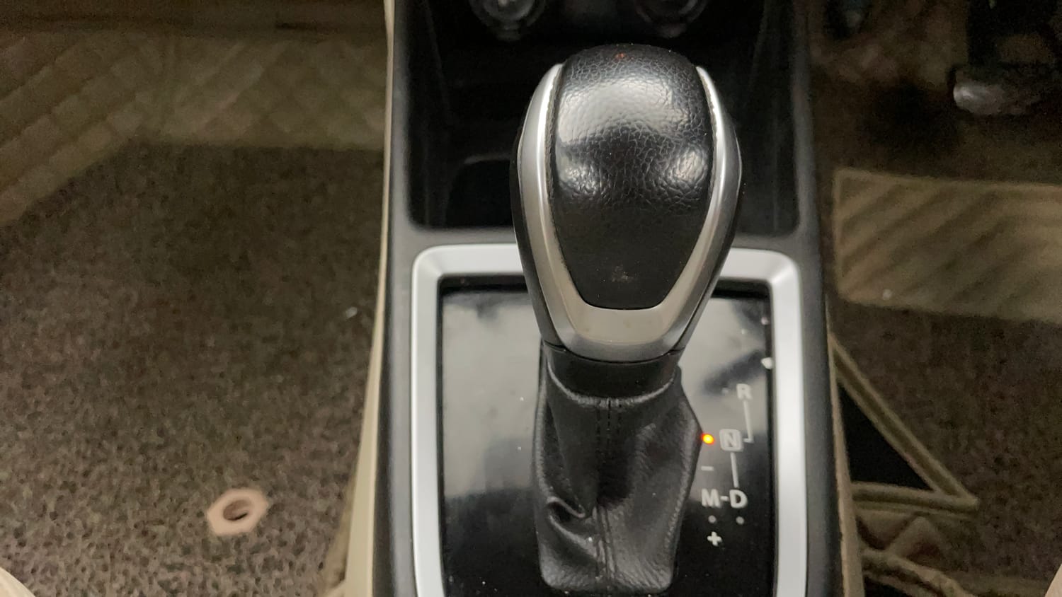 Used 2019 Maruti Suzuki Dzire ZXi AMT Petrol Automatic interior GEAR  KNOB VIEW