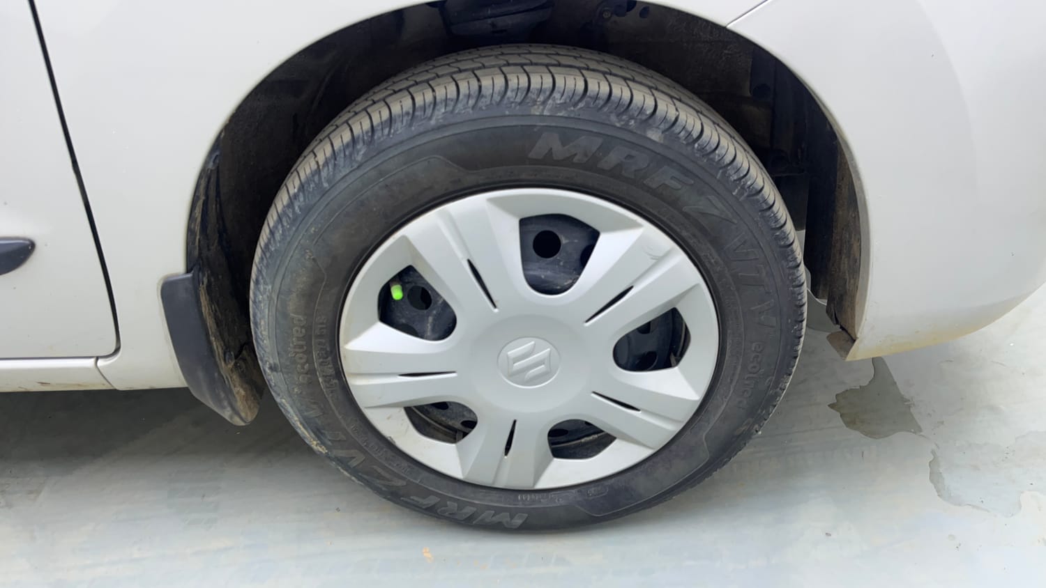 Used 2019 Maruti Suzuki Wagon R 1.0 VXI AMT (O) Petrol Automatic tyres RIGHT FRONT TYRE RIM VIEW