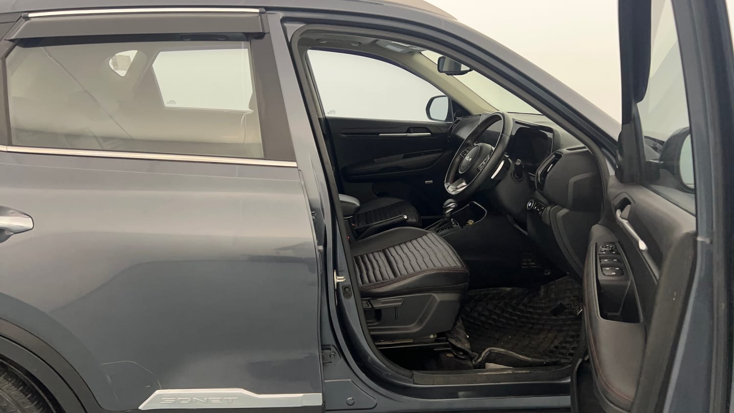 Used 2021 Kia Sonet GTX Plus 1.0 DCT Petrol Automatic interior RIGHT SIDE FRONT DOOR CABIN VIEW