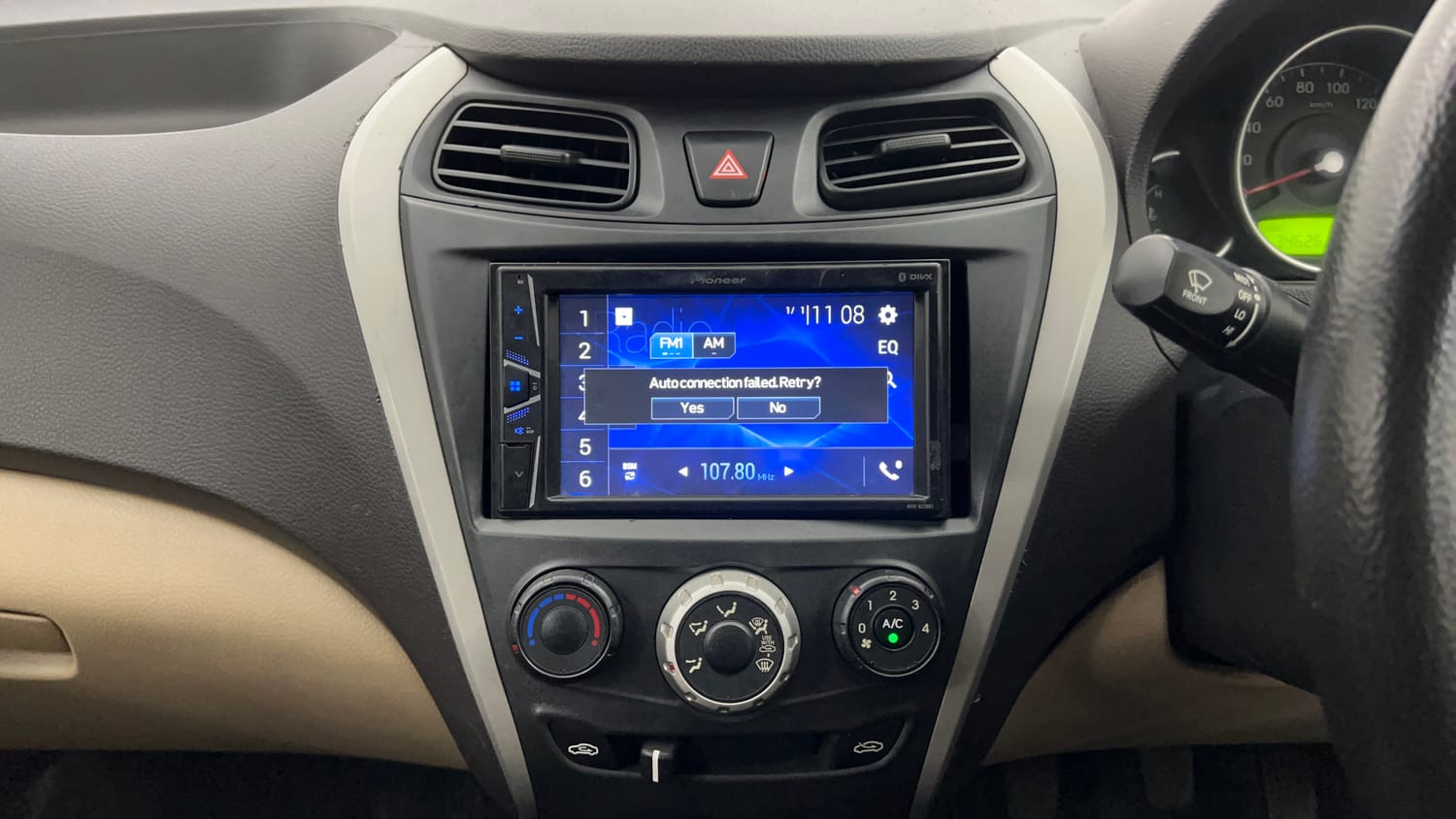 Used 2017 Hyundai Eon Magna + Petrol Manual interior MUSIC SYSTEM & AC CONTROL VIEW