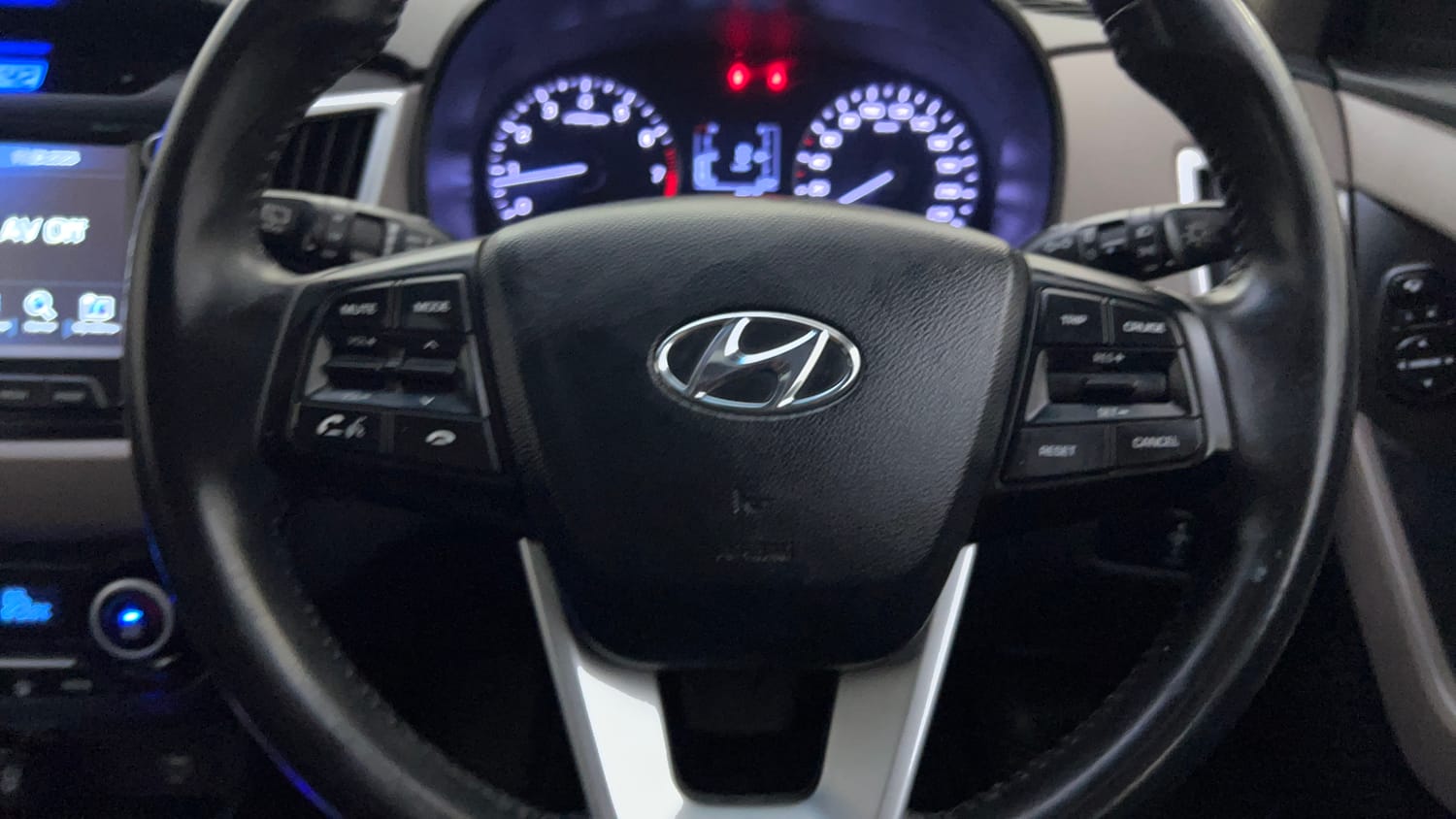 Used 2019 Hyundai Creta SX 1.6 AT Petrol Petrol Automatic top_features Airbags