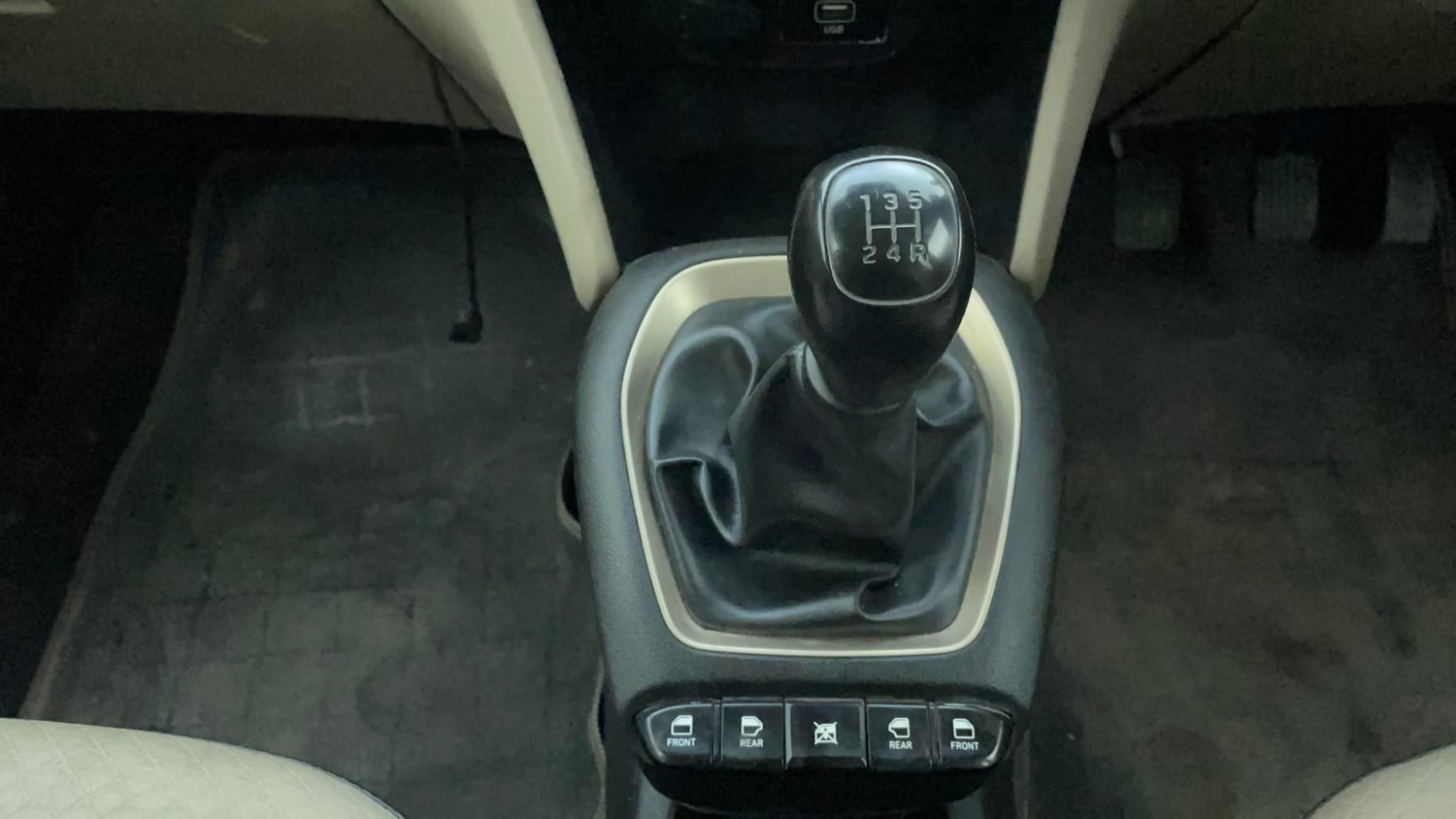 Used 2020 Hyundai Santro Sportz Petrol Manual interior GEAR  KNOB VIEW