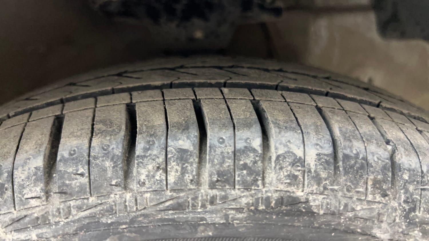 Used 2017 Hyundai Eon Magna + Petrol Manual tyres RIGHT FRONT TYRE TREAD VIEW