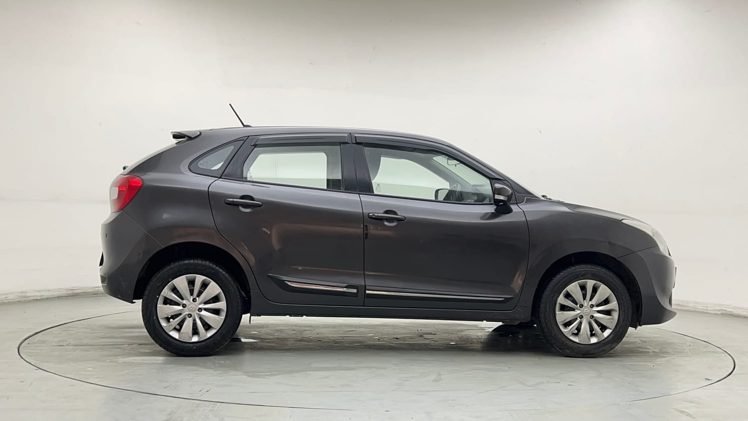 Used 2017 Maruti Suzuki Baleno Delta 1.2 Petrol Manual exterior RIGHT SIDE VIEW