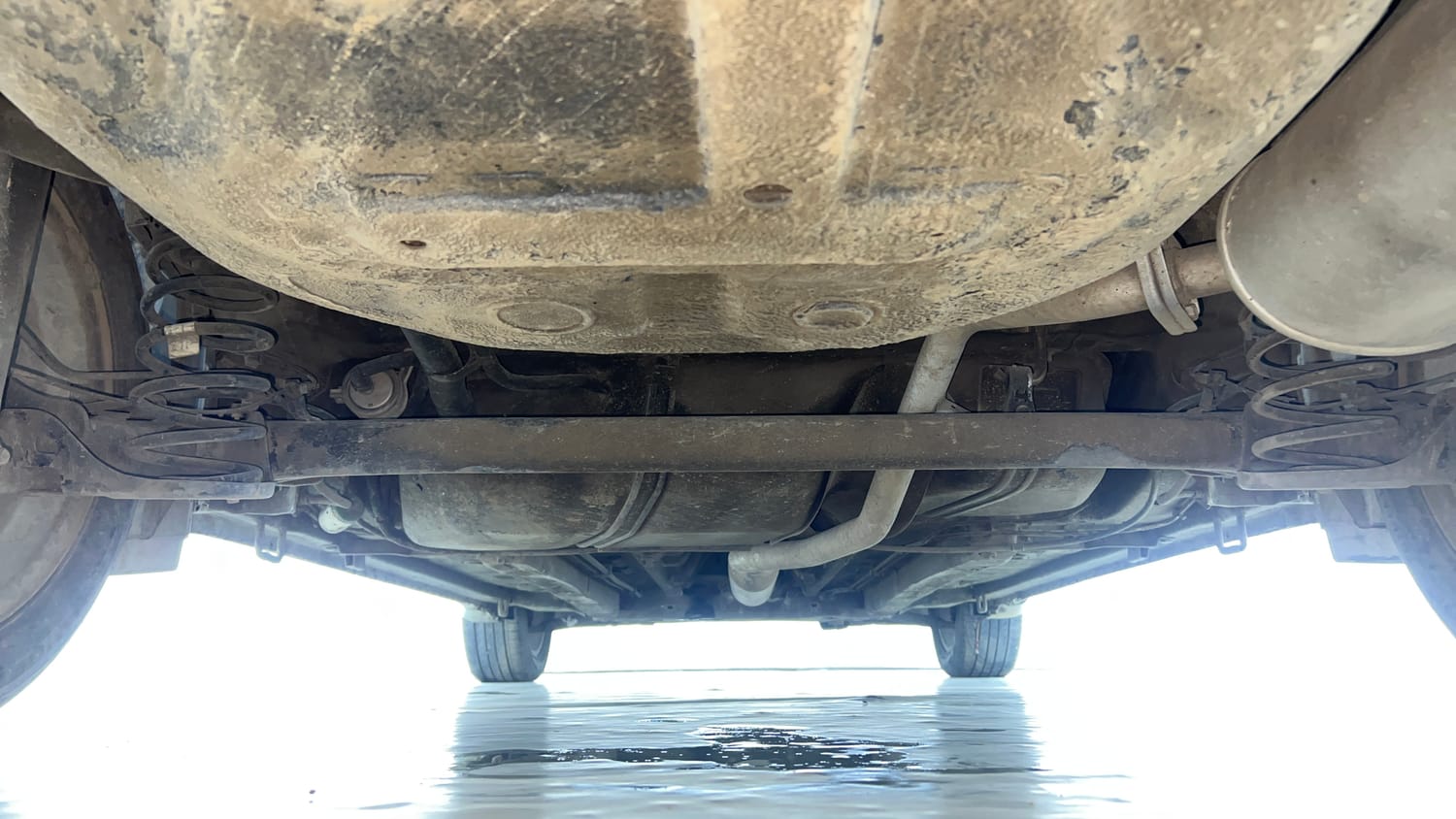 Used 2017 Maruti Suzuki Ciaz ZXI+ Petrol Manual extra REAR UNDERBODY VIEW (TAKEN FROM REAR)
