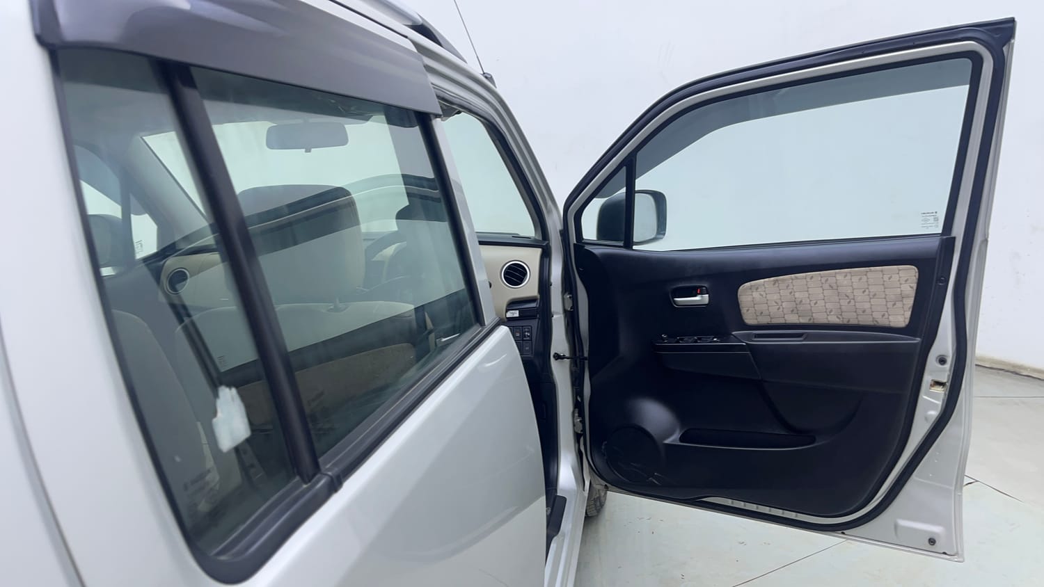 Used 2019 Maruti Suzuki Wagon R 1.0 VXI AMT (O) Petrol Automatic interior RIGHT FRONT DOOR OPEN VIEW