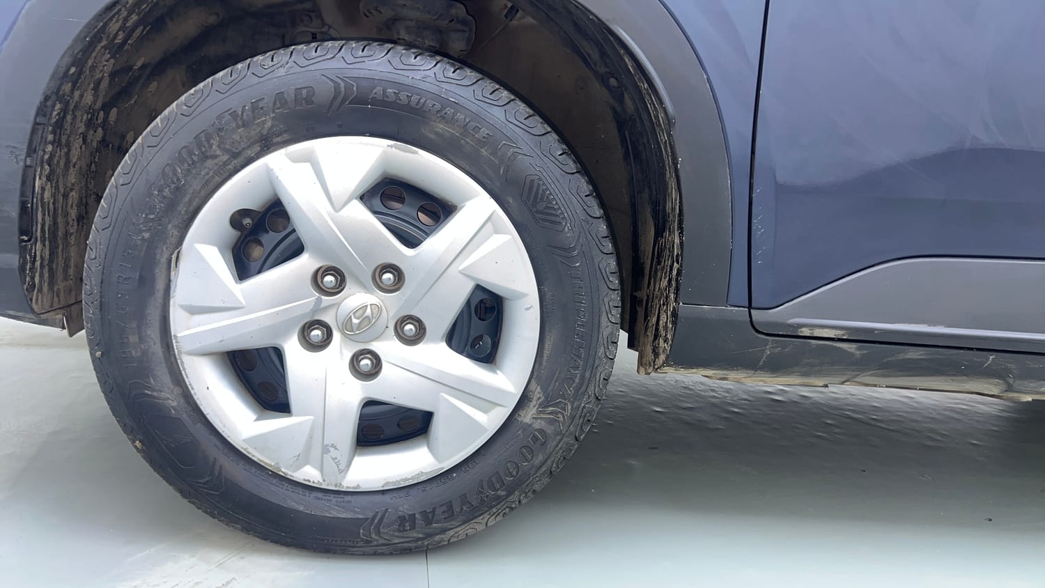 Used 2019 Hyundai Venue S 1.2 Petrol Petrol Manual tyres LEFT FRONT TYRE RIM VIEW