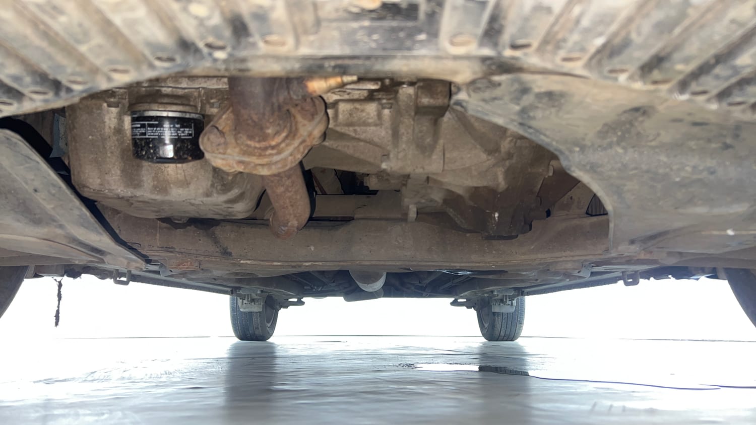 Used 2017 Maruti Suzuki Ciaz ZXI+ Petrol Manual extra FRONT LEFT UNDERBODY VIEW