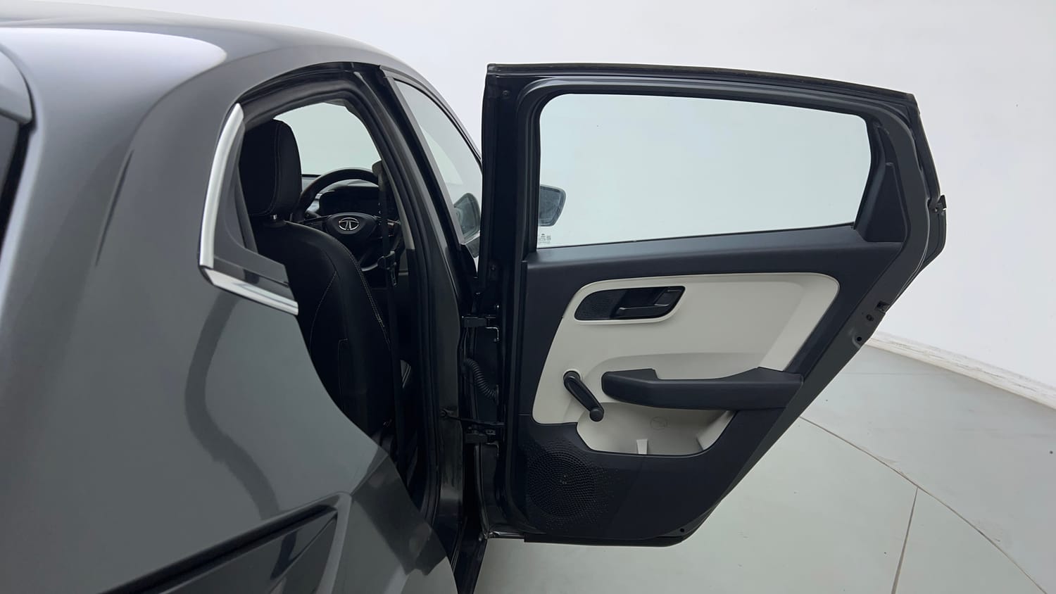 Used 2022 Tata Altroz XE Petrol Petrol Manual interior RIGHT REAR DOOR OPEN VIEW