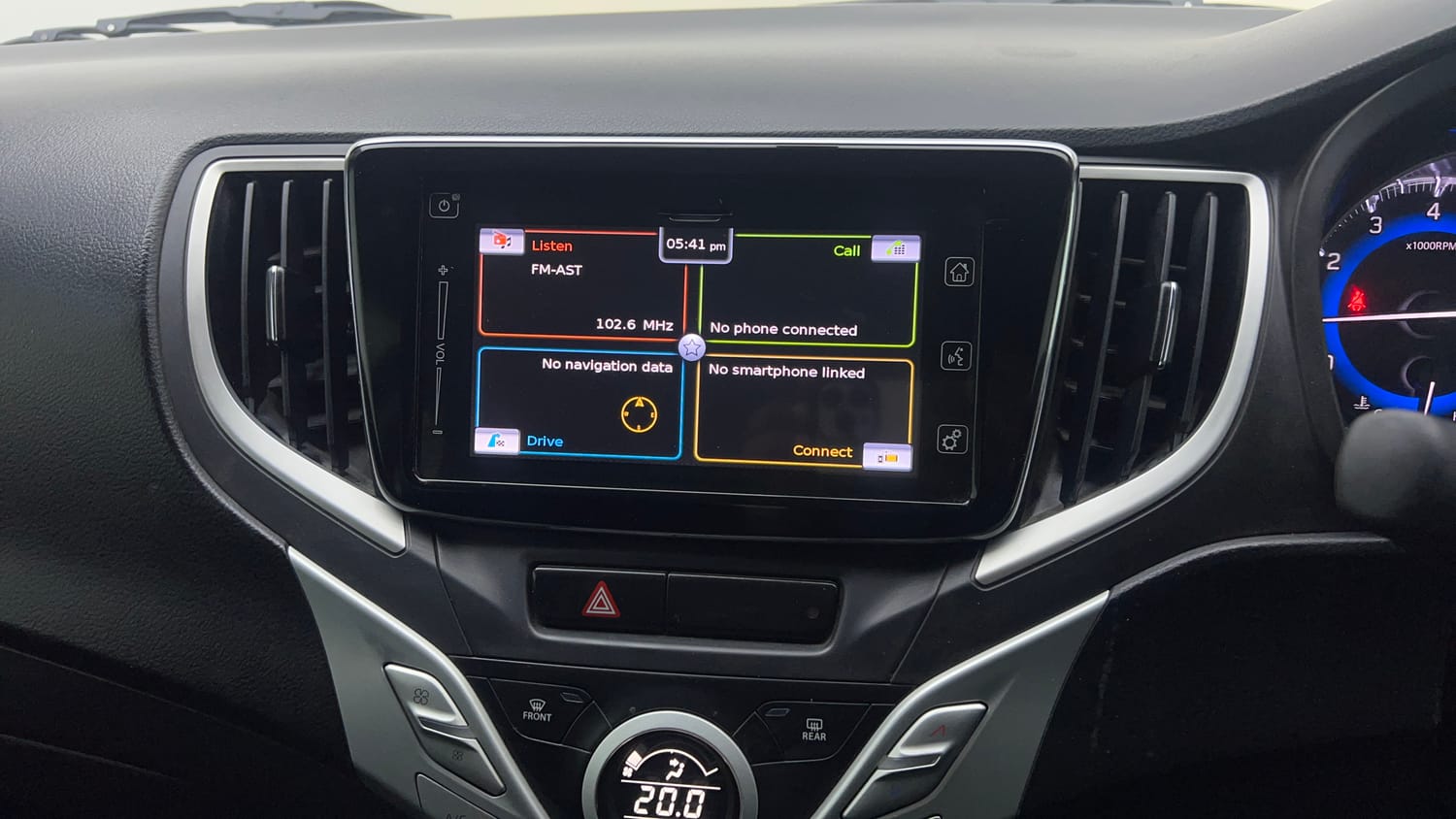Used 2018 Maruti Suzuki Baleno Alpha 1.2 Petrol Manual top_features Touch screen infotainment system