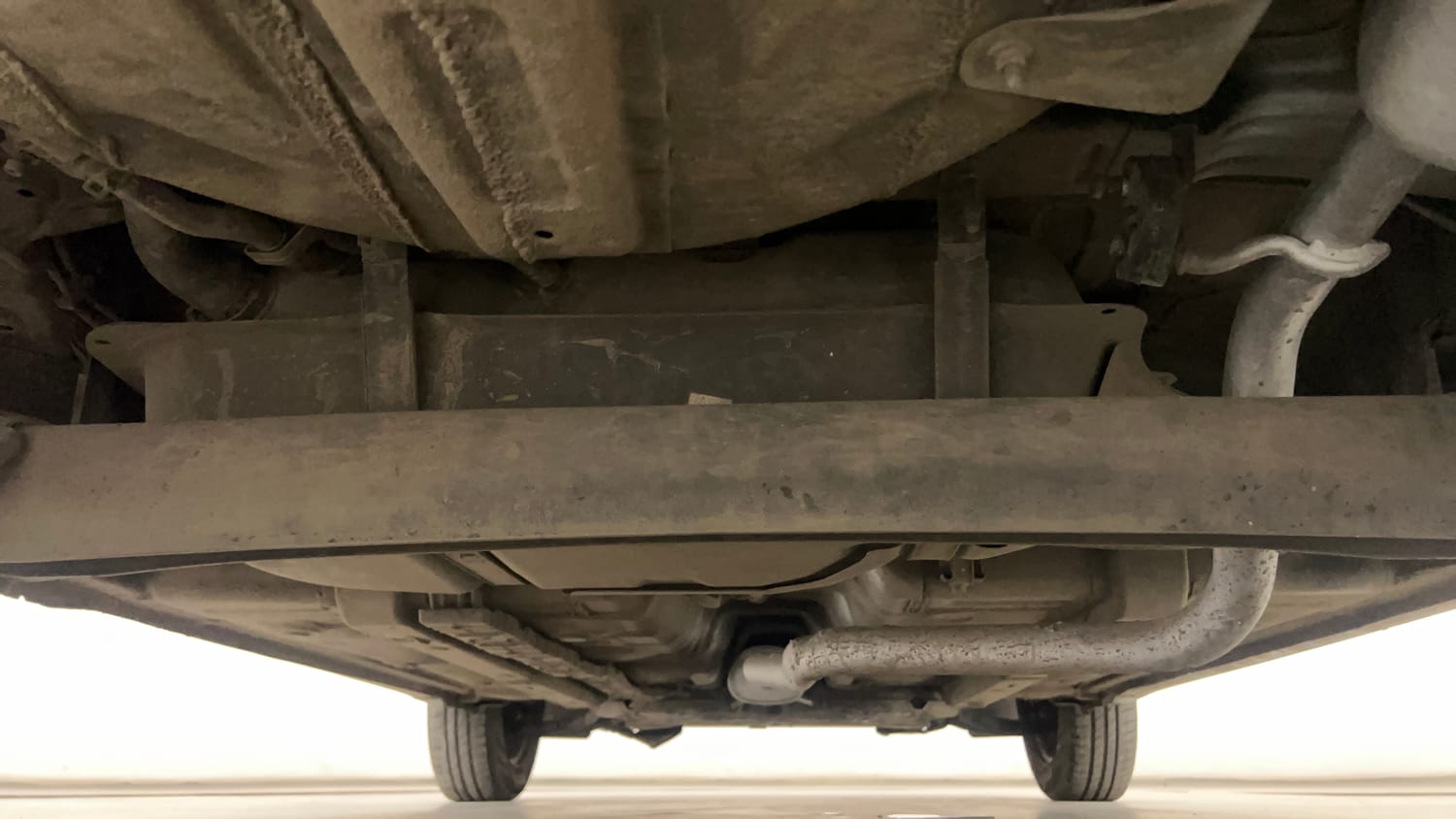 Used 2014 Hyundai Grand i10 Sportz 1.2 Kappa VTVT Petrol Manual extra REAR UNDERBODY VIEW (TAKEN FROM REAR)
