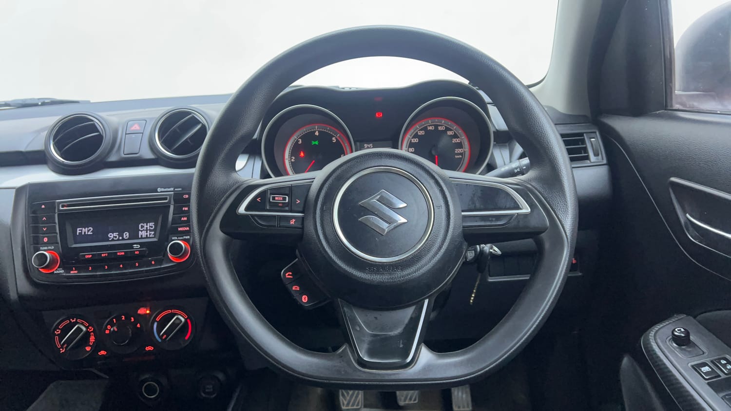 Used 2019 Maruti Suzuki Swift VDi Diesel Manual interior STEERING VIEW