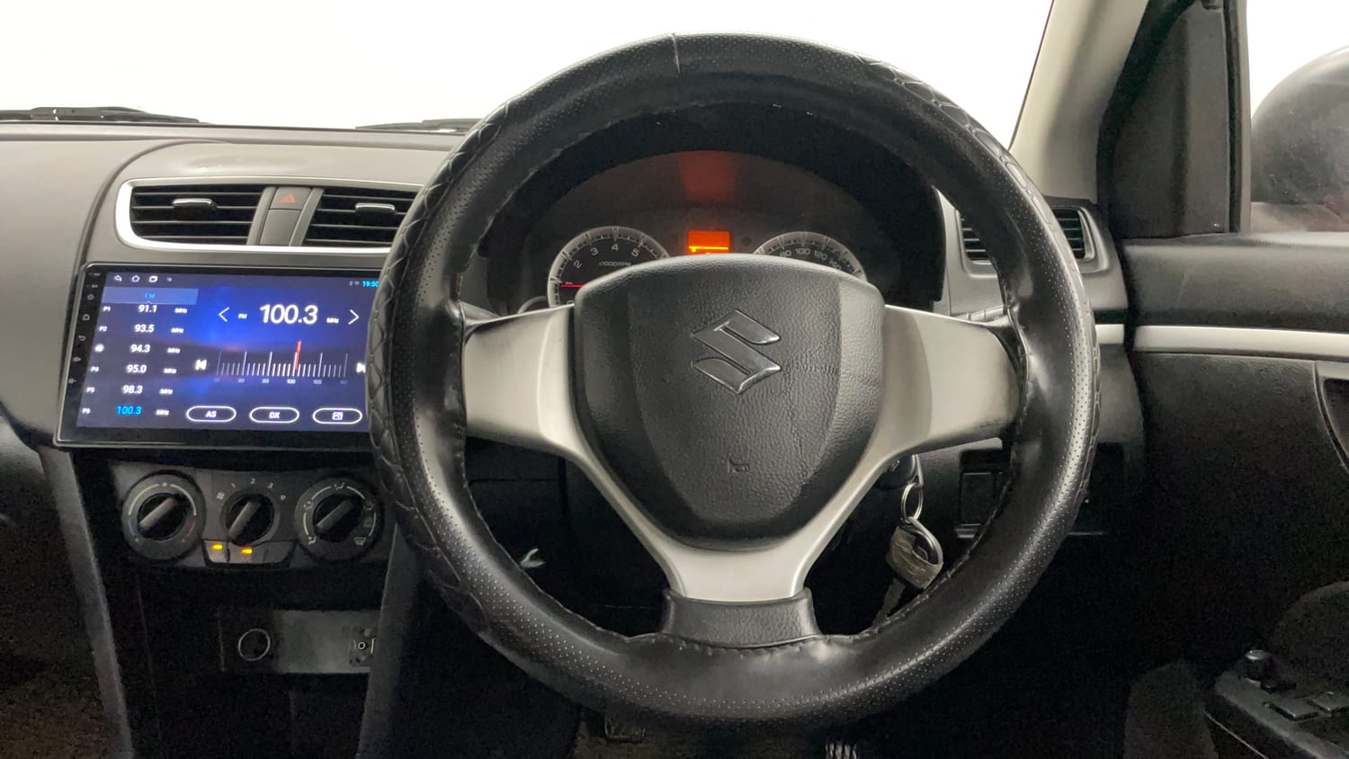 Used 2015 Maruti Suzuki Swift VXi Petrol Manual interior STEERING VIEW