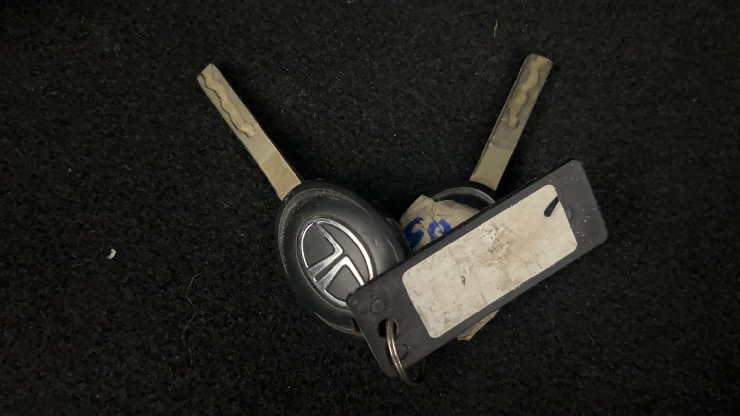 Used 2024 Tata Punch Pure MT Petrol Manual extra CAR KEY VIEW