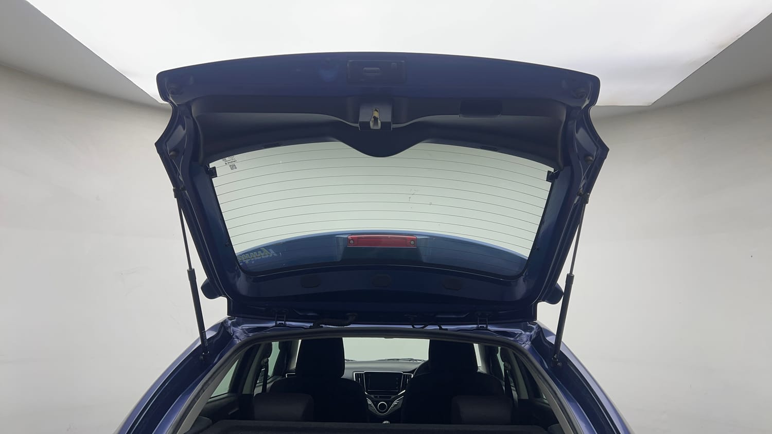 Used 2018 Maruti Suzuki Baleno Alpha 1.2 Petrol Manual interior DICKY DOOR OPEN VIEW