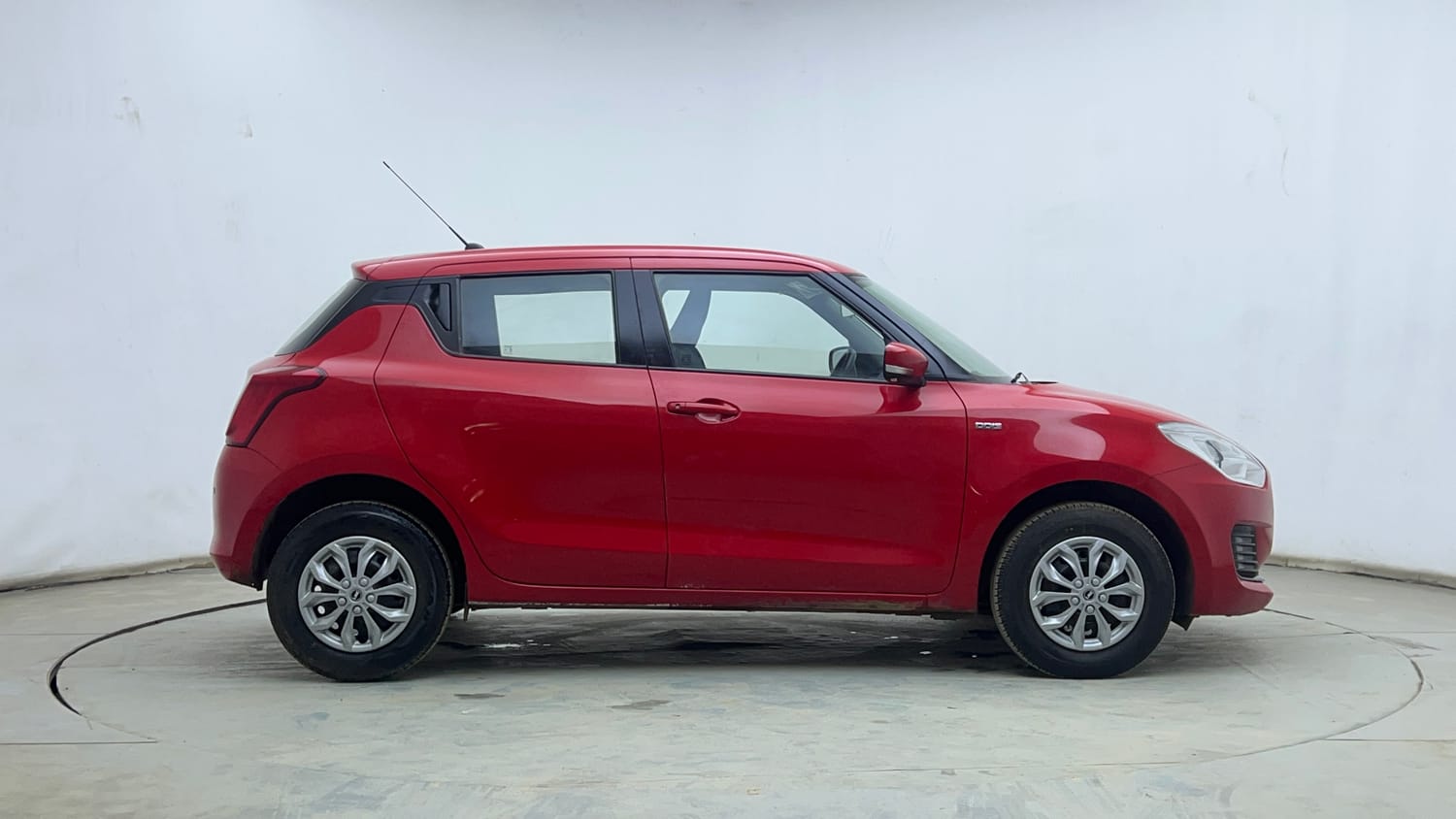 Used 2019 Maruti Suzuki Swift VDi Diesel Manual exterior RIGHT SIDE VIEW