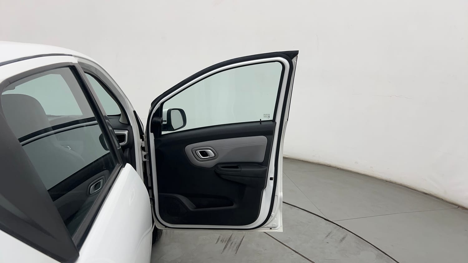 Used 2021 Datsun Redi-GO T(O) 1.0 AMT Petrol Automatic interior RIGHT FRONT DOOR OPEN VIEW