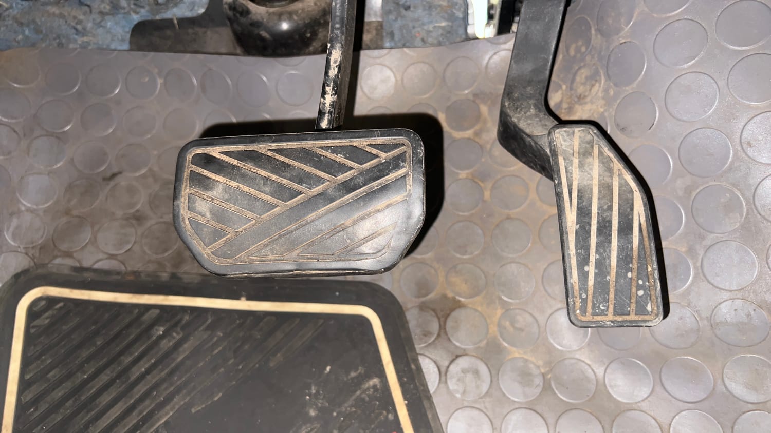 Used 2016 Maruti Suzuki Celerio VXi AMT Petrol Automatic interior PEDALS VIEW
