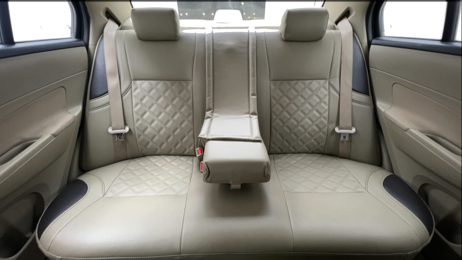Used 2017 Maruti Suzuki Swift Dzire VDI Diesel Manual interior REAR SEAT CONDITION VIEW