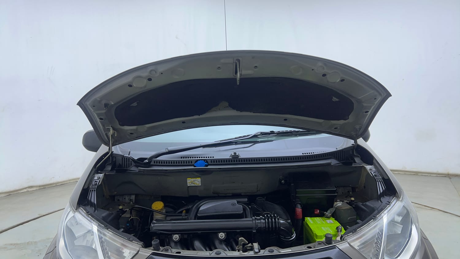 Used 2016 Datsun Redi-GO S Petrol Manual engine ENGINE & BONNET OPEN FRONT VIEW