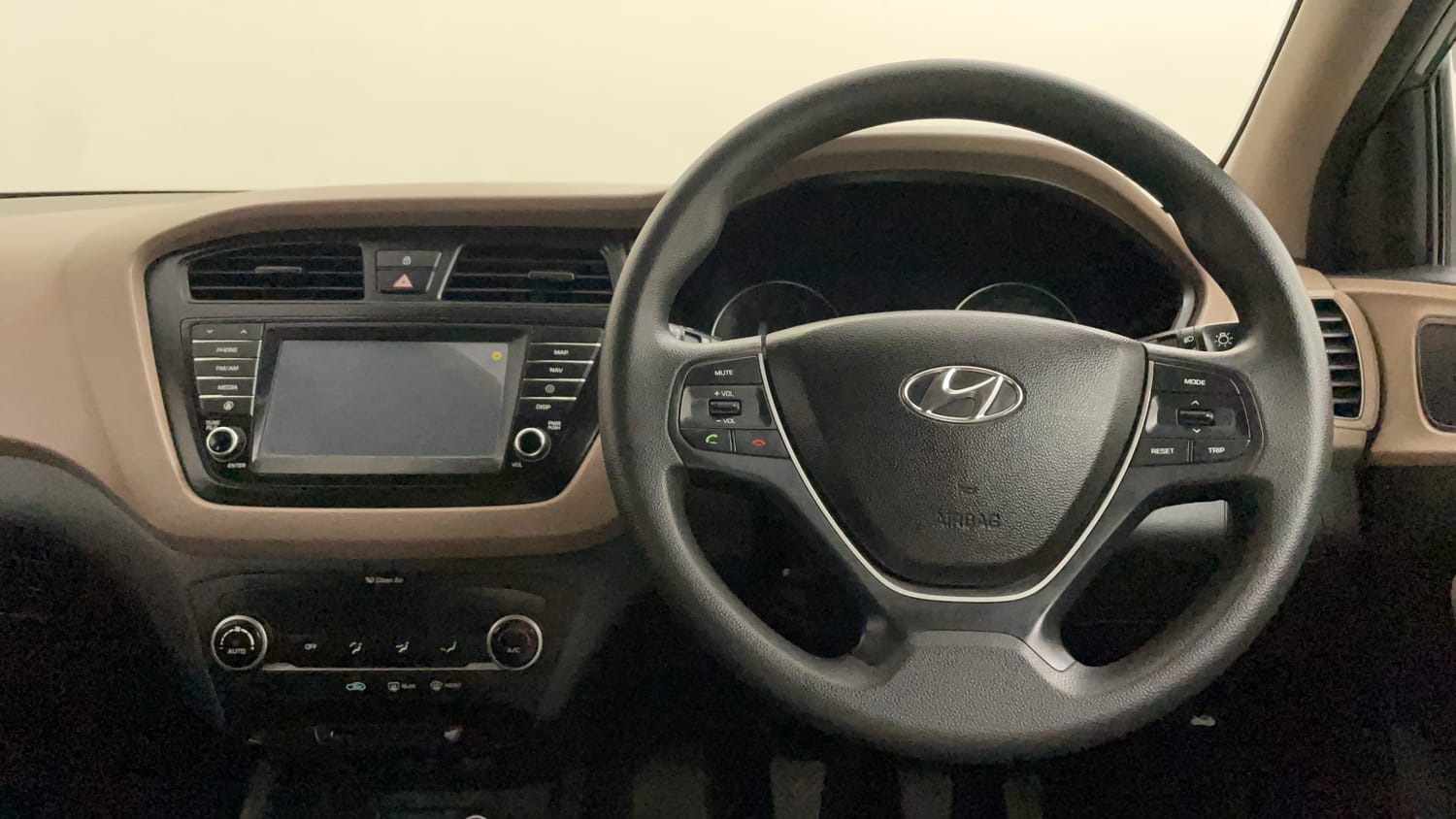 Used 2017 Hyundai Elite i20 Asta 1.2 Petrol Manual interior STEERING VIEW