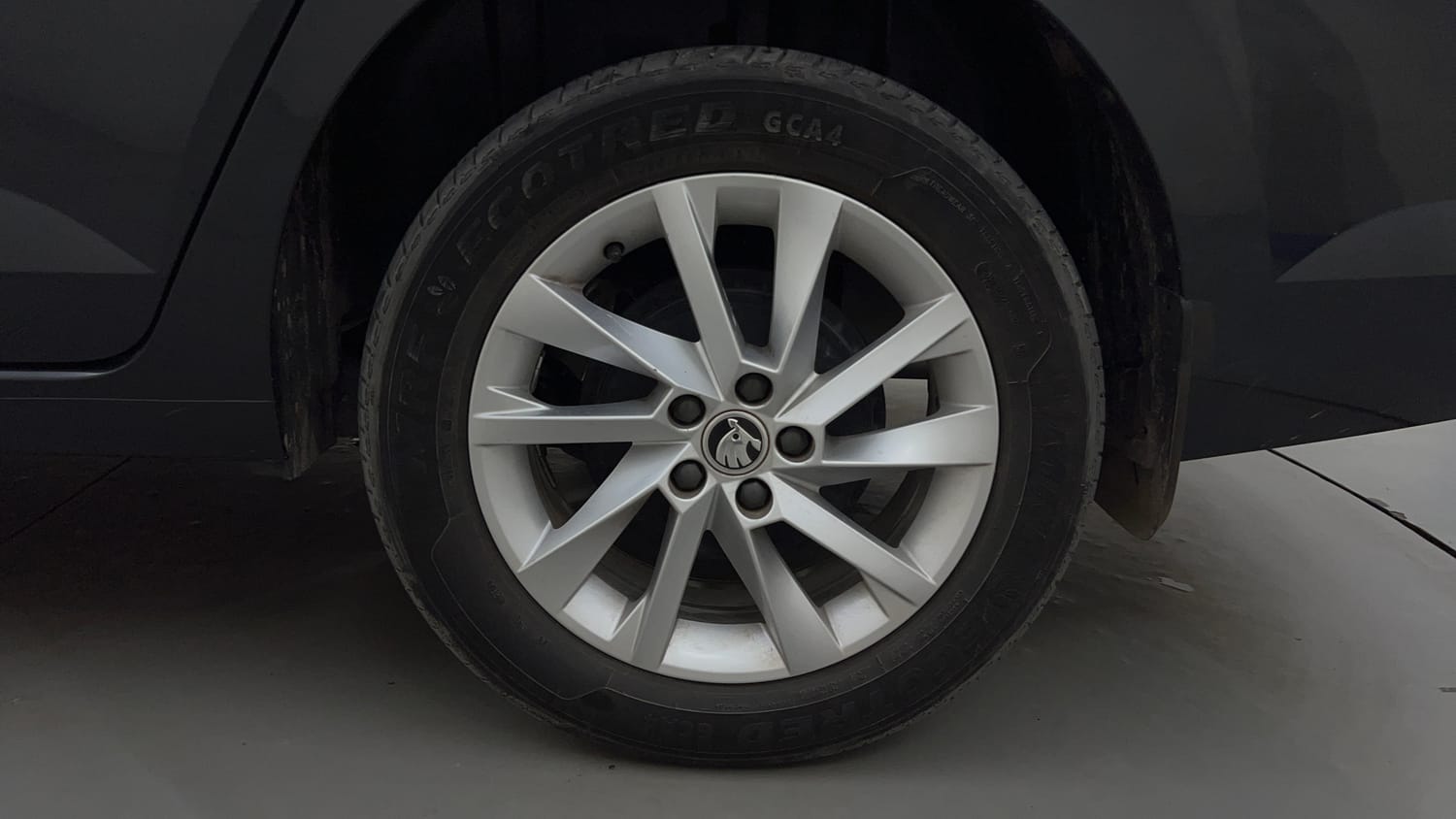 Used 2024 Skoda Slavia Ambition 1.0L TSI MT Petrol Manual tyres LEFT REAR TYRE RIM VIEW
