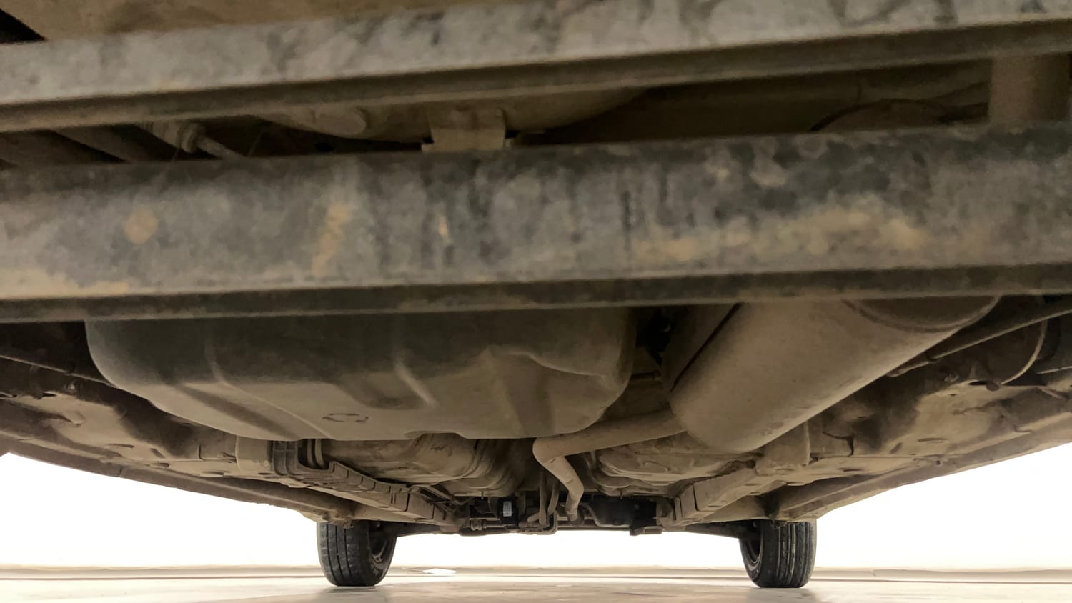 Used 2018 Hyundai Eon Era + Petrol Manual extra REAR UNDERBODY VIEW (TAKEN FROM REAR)