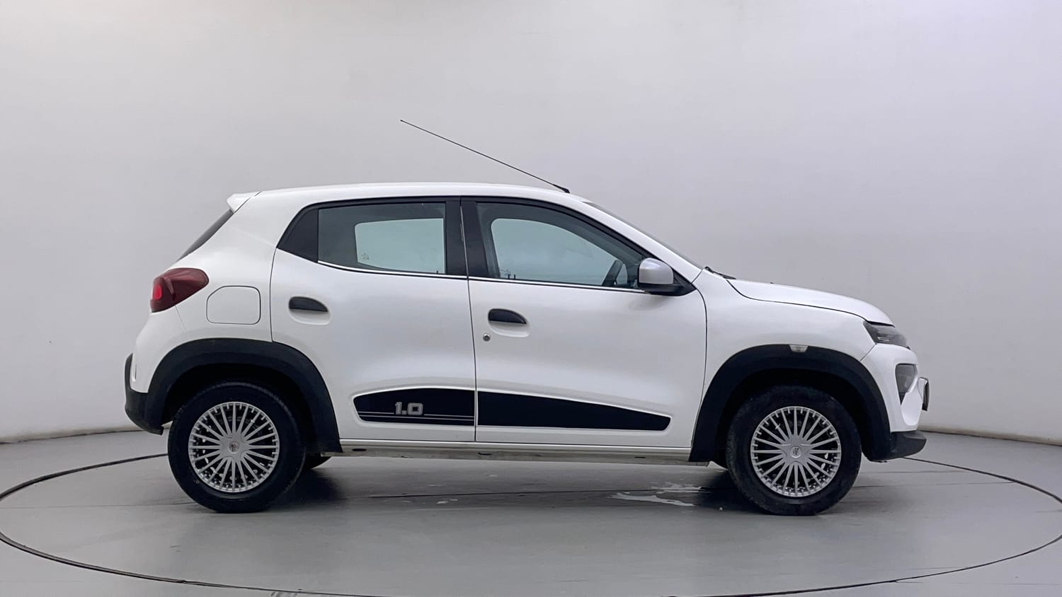 Used 2023 Renault Kwid RXT 1.0 AMT Petrol Automatic exterior RIGHT SIDE VIEW