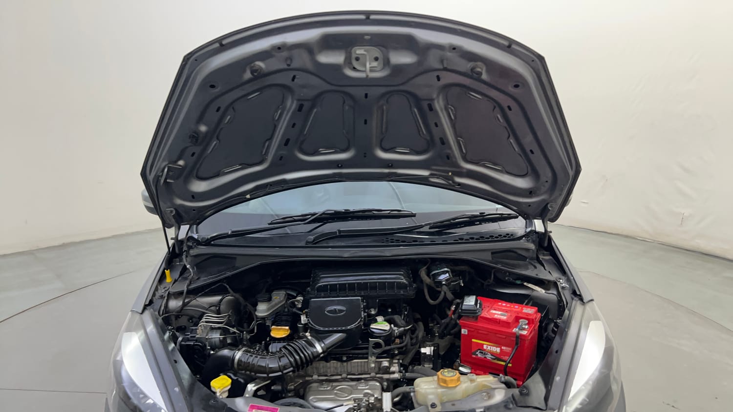 Used 2019 Tata Tiago Revotron XZA Plus Petrol Automatic engine ENGINE & BONNET OPEN FRONT VIEW