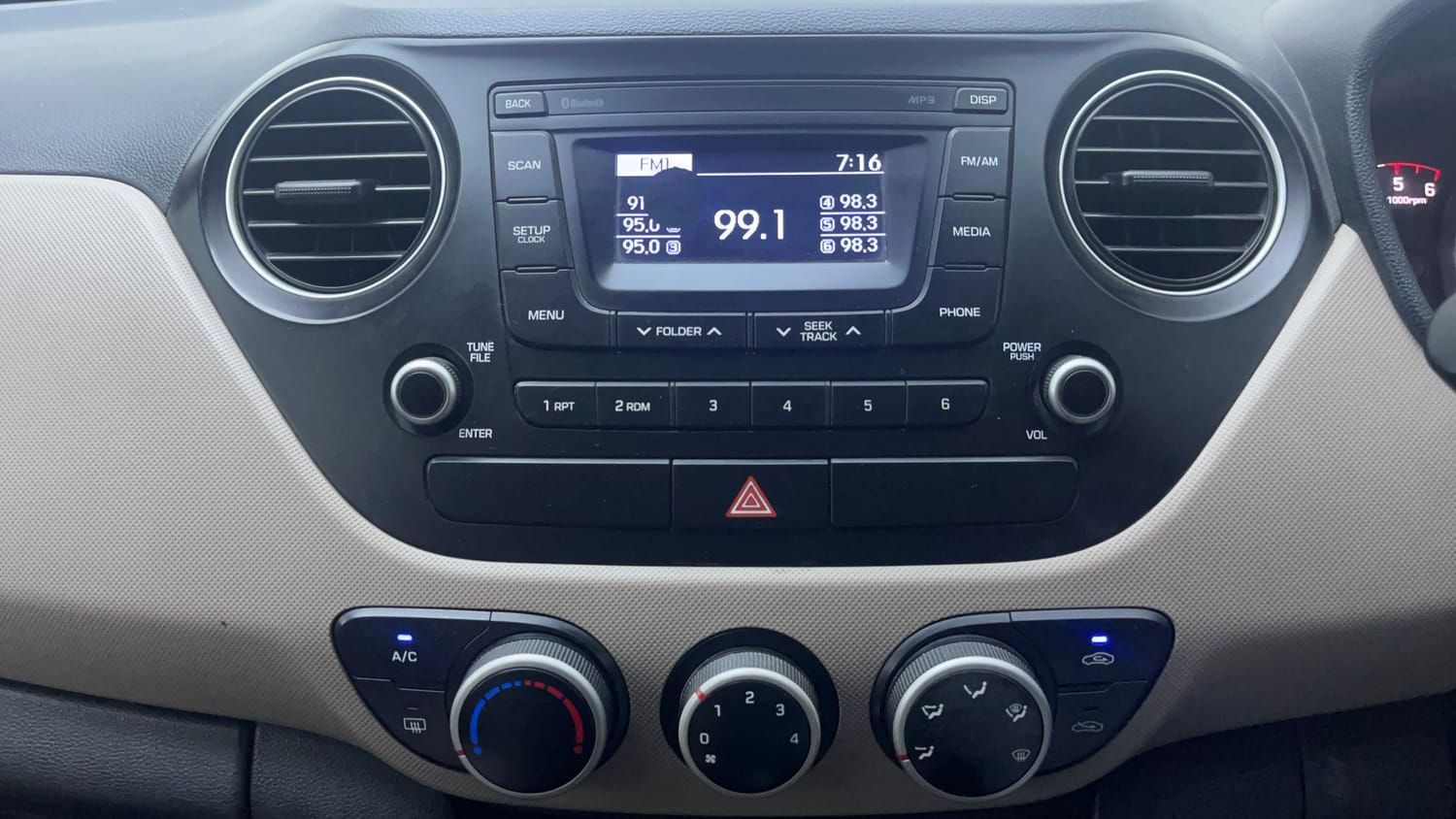 Used 2017 Hyundai Grand i10 Asta 1.1 CRDi Diesel Manual interior MUSIC SYSTEM & AC CONTROL VIEW