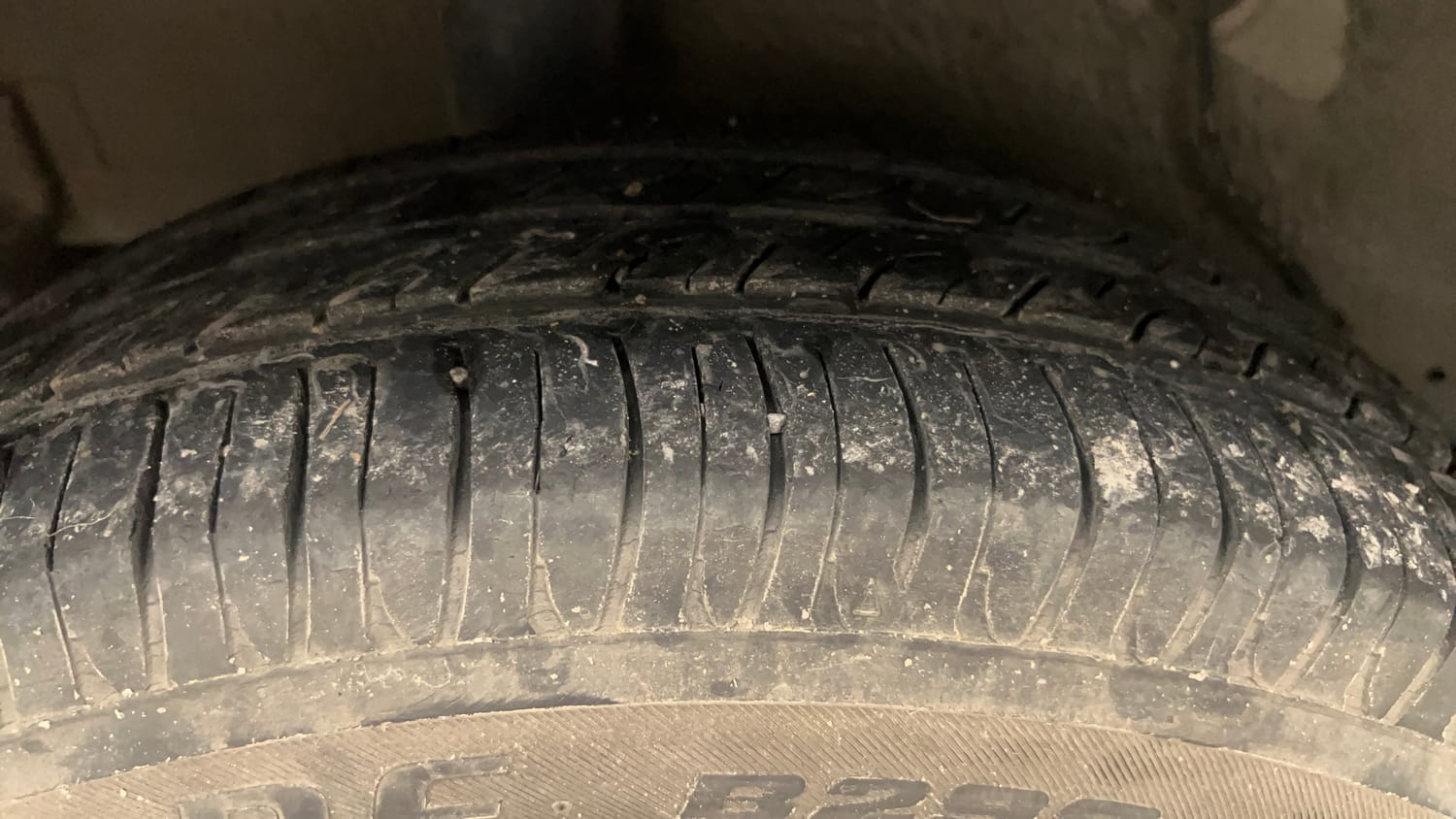 Used 2016 Maruti Suzuki Celerio VXi AMT Petrol Automatic tyres RIGHT REAR TYRE TREAD VIEW