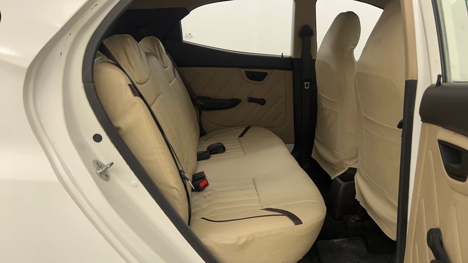 Used 2019 Hyundai Eon Magna + Petrol Manual interior RIGHT SIDE REAR DOOR CABIN VIEW