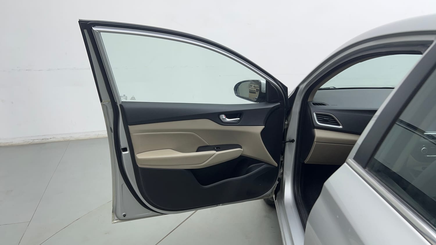 Used 2017 Hyundai Verna SX (O) 1.6 VTVT AT Petrol Automatic interior LEFT FRONT DOOR OPEN VIEW
