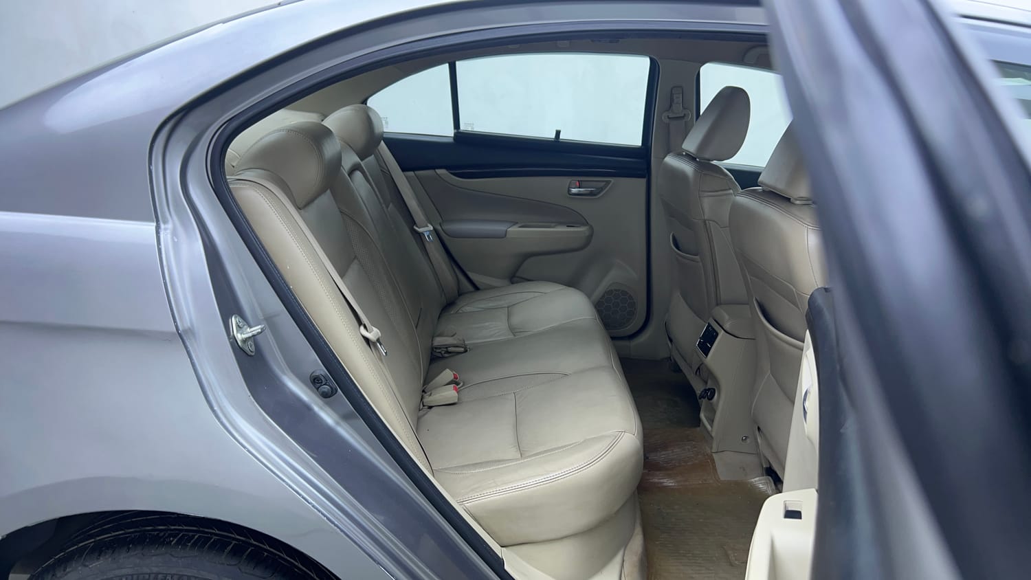 Used 2017 Maruti Suzuki Ciaz ZXI+ Petrol Manual interior RIGHT SIDE REAR DOOR CABIN VIEW