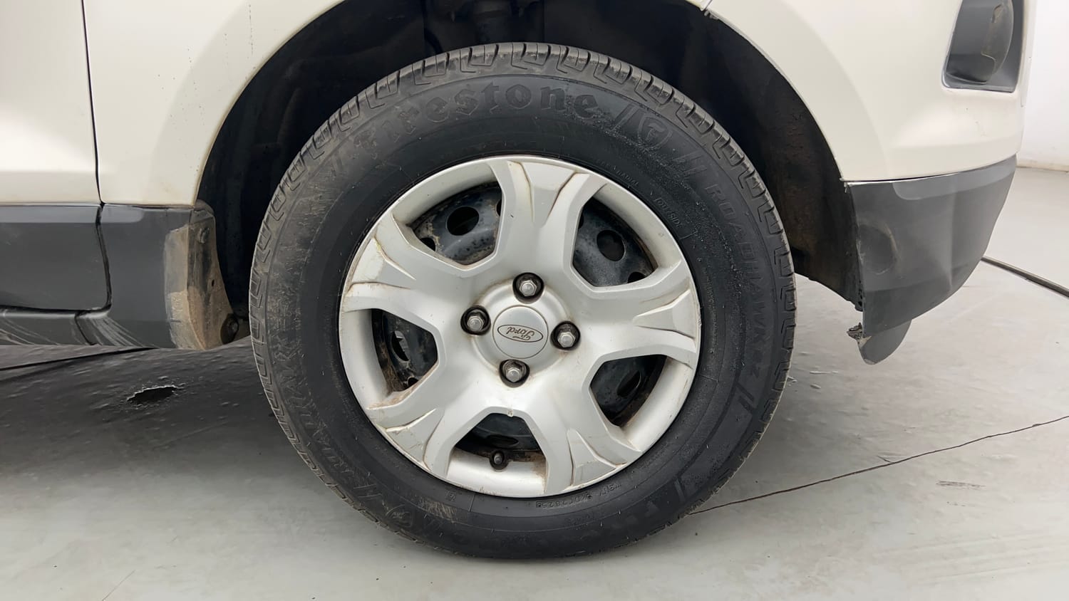 Used 2017 Ford EcoSport Trend 1.5L TDCi Diesel Manual tyres RIGHT FRONT TYRE RIM VIEW