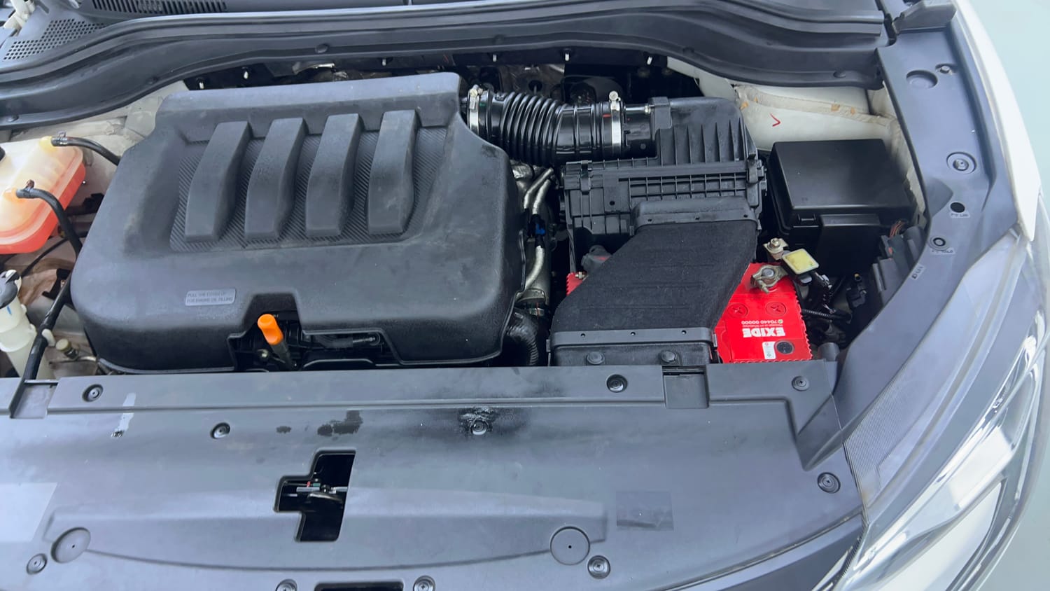 Used 2022 Mahindra XUV700 AX 5 Petrol MT 7 STR Petrol Manual engine ENGINE LEFT SIDE VIEW