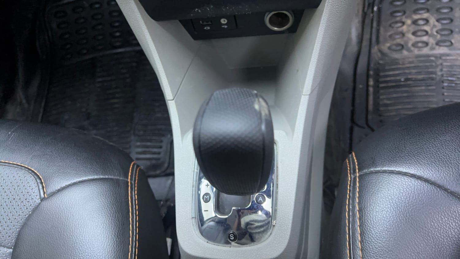 Used 2018 Tata Tiago Revotron XZA Petrol Automatic interior GEAR  KNOB VIEW